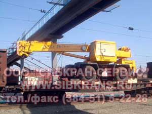 Фотография отгрузки железнодорожной платформой крана КС-5871